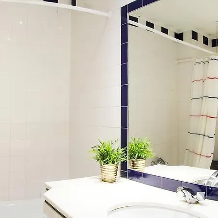 Downtown Bica Лісабон