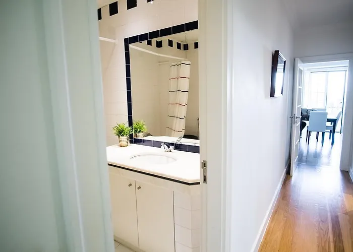 Downtown Bica * Lisbona