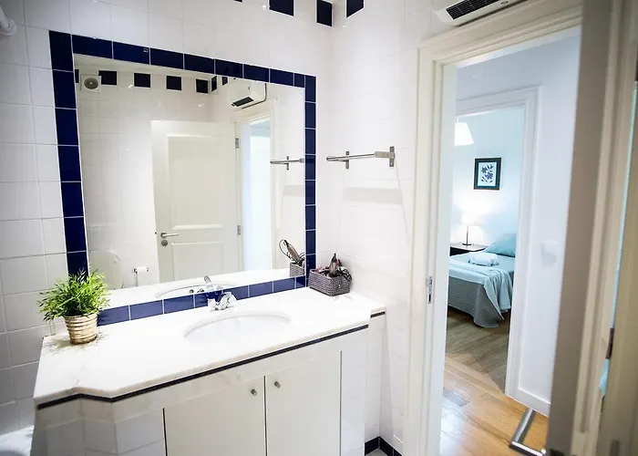 Downtown Bica Lisbona