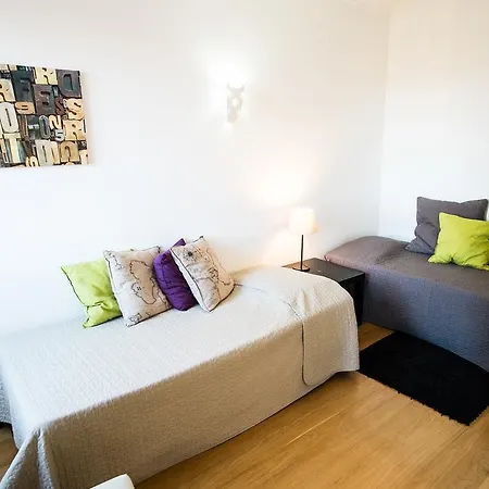 Downtown Bica Appartement *