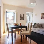 Apartment Downtown Apartments Bica Lisbon