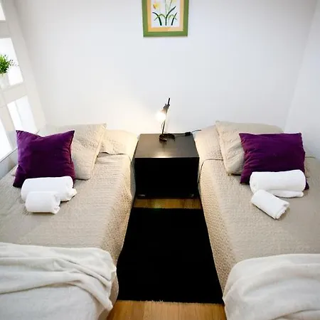 Apartment Downtown Apartments Bica Lisbon
