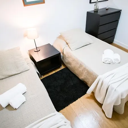 Apartament Downtown Bica *